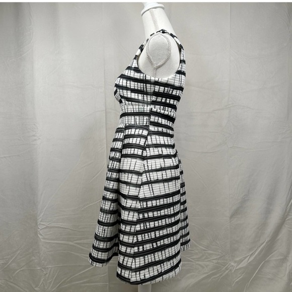 Plenty by Tracy Reese Black & White Fit & Flare Dress - Size 2 /ANTHROPOLOGIE - Picture 4 of 13